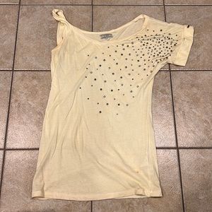 Guess Off the Shoulder Short Sleeved Rhinestone Shirt Yellow Size Small